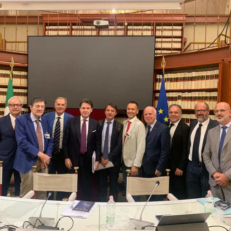 Il Presidente e il Vicepresidente HEF con Giuseppe Conte e gli ospiti dell’incontro del 29 luglio 2026
